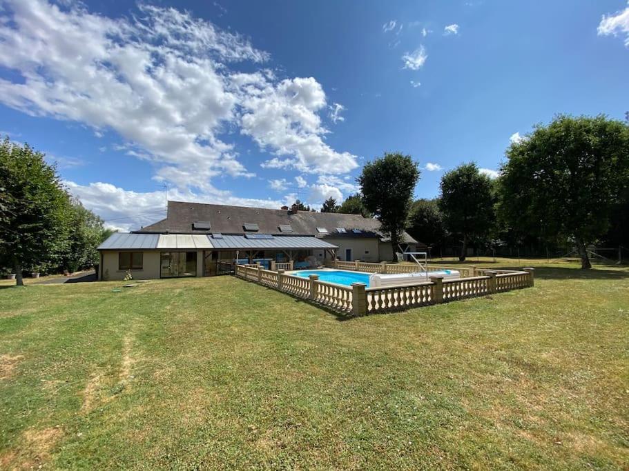 Le Cabaret Paisible Avec Piscine Vila Montierchaume Exterior foto