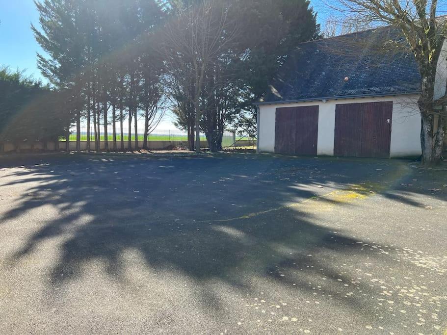 Le Cabaret Paisible Avec Piscine Vila Montierchaume Exterior foto